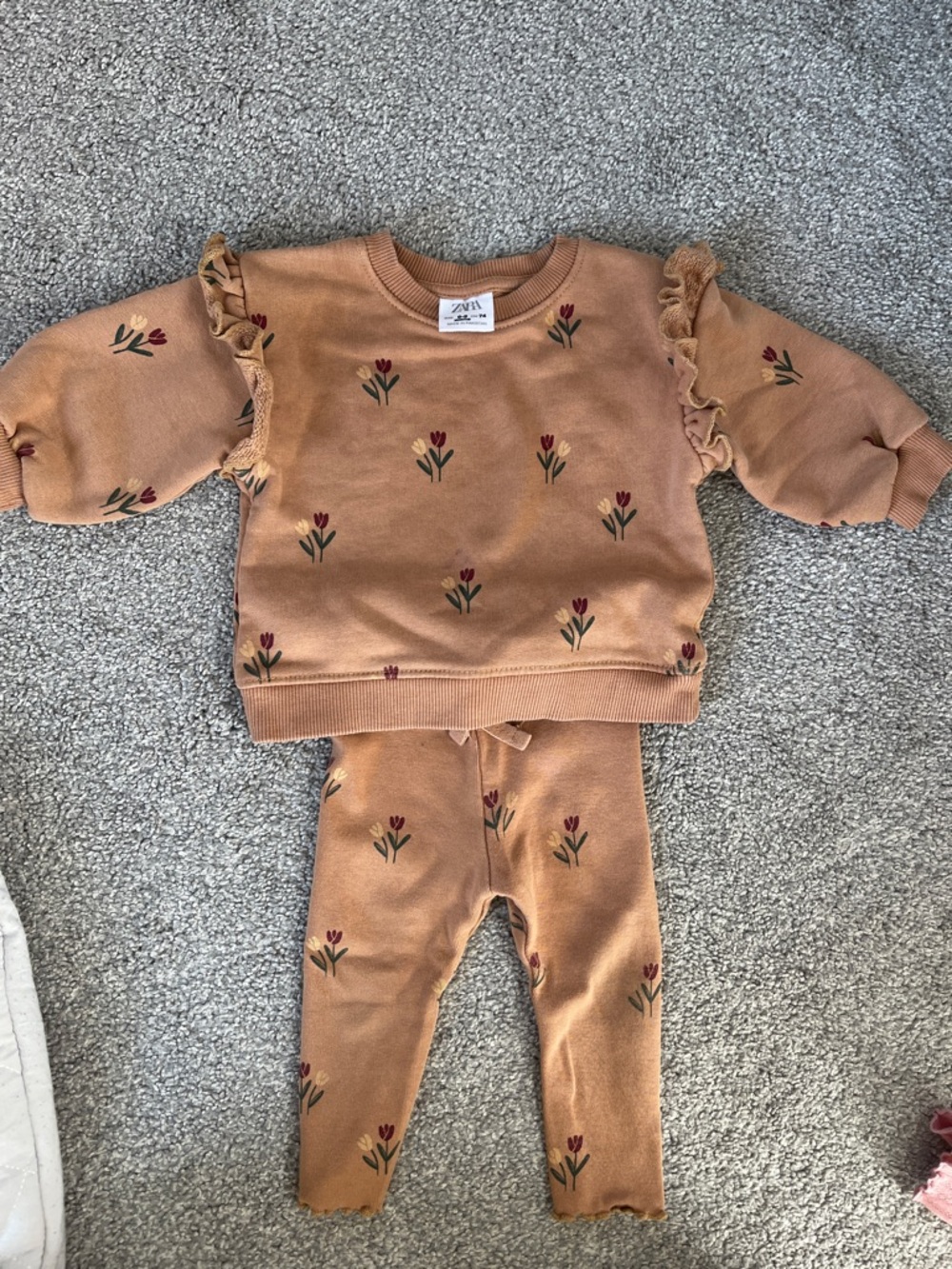 Zara Rust Floral Ruffle Sweatshirt and Leggings Set